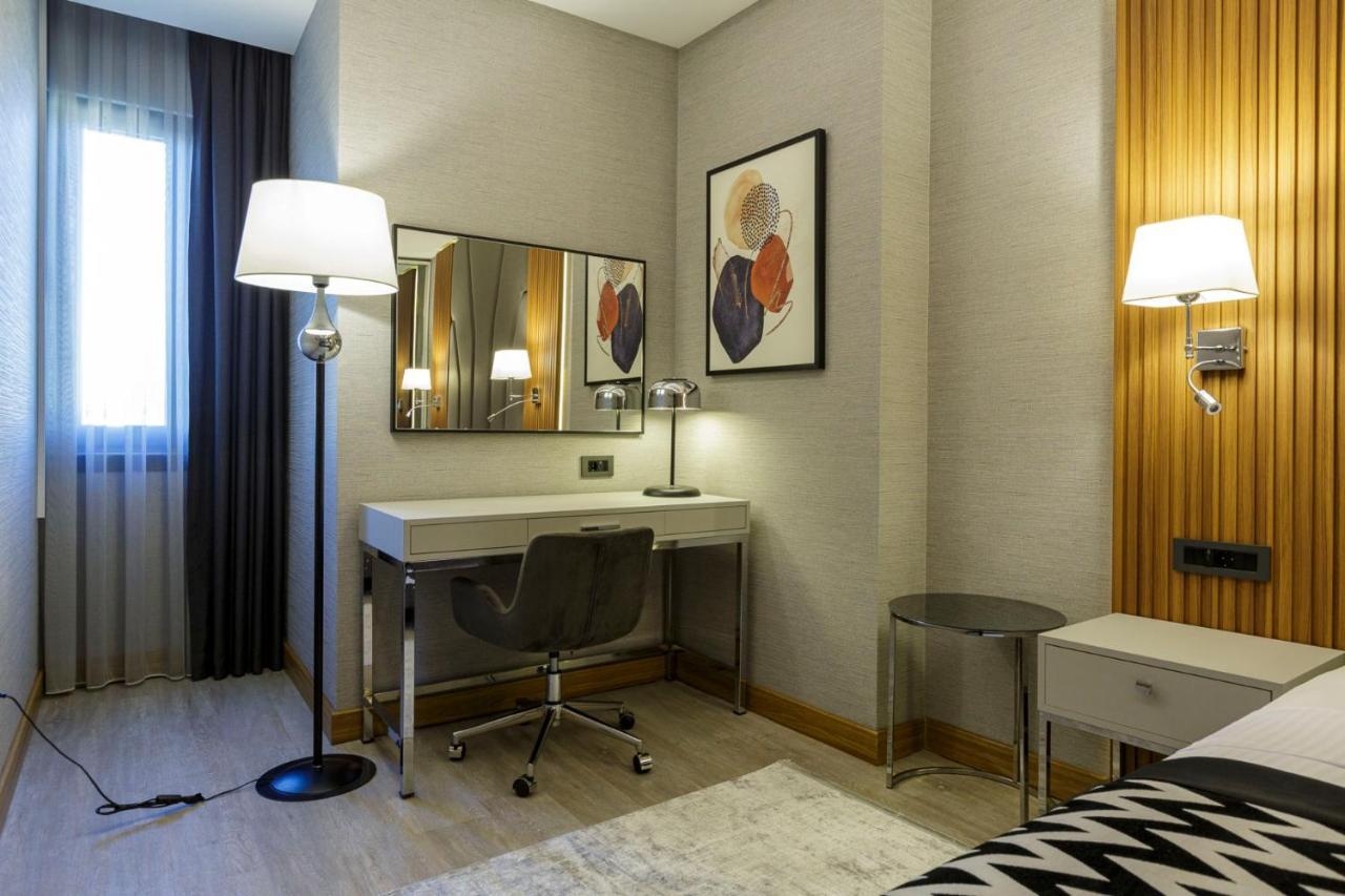 Ramada Encore By Wyndham Istanbul Sisli Exterior photo