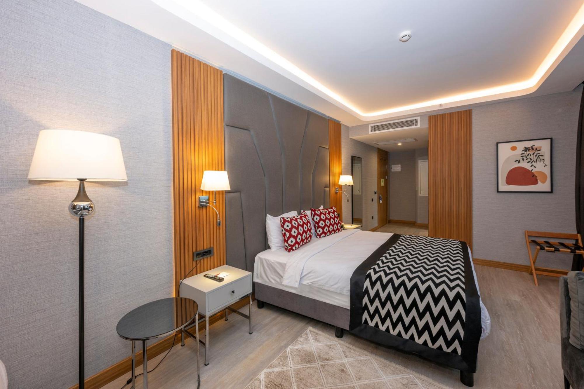 Ramada Encore By Wyndham Istanbul Sisli Exterior photo