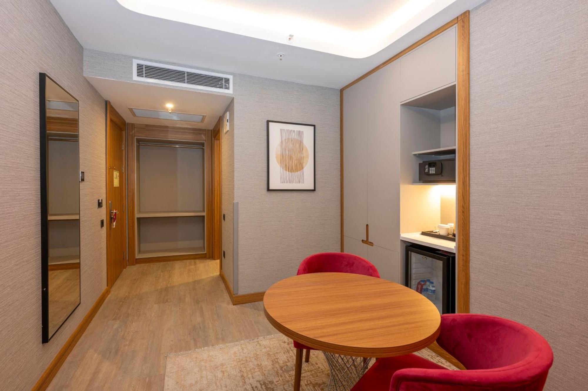 Ramada Encore By Wyndham Istanbul Sisli Exterior photo